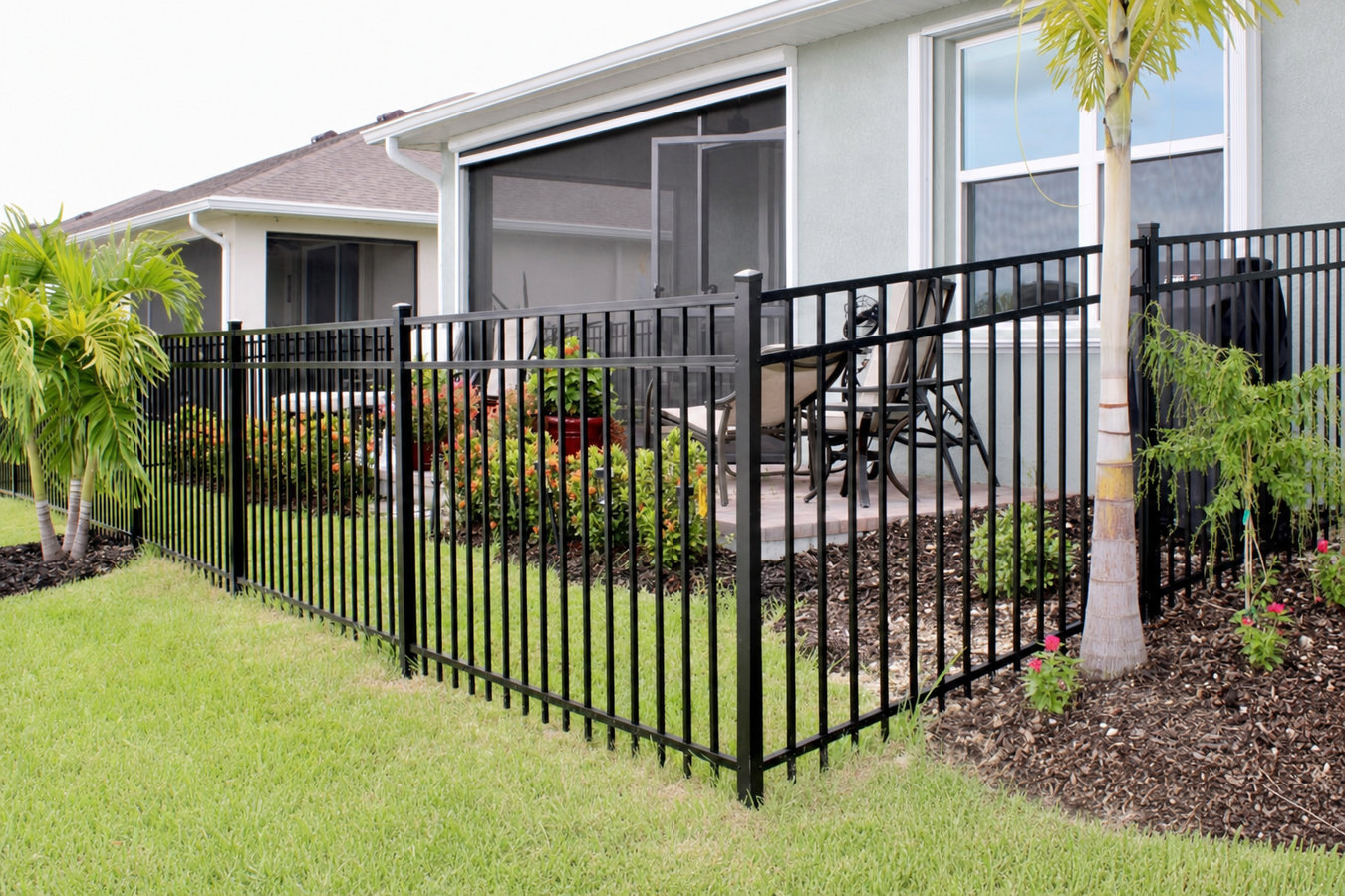 Aluminum fence installation in La Quinta, CA